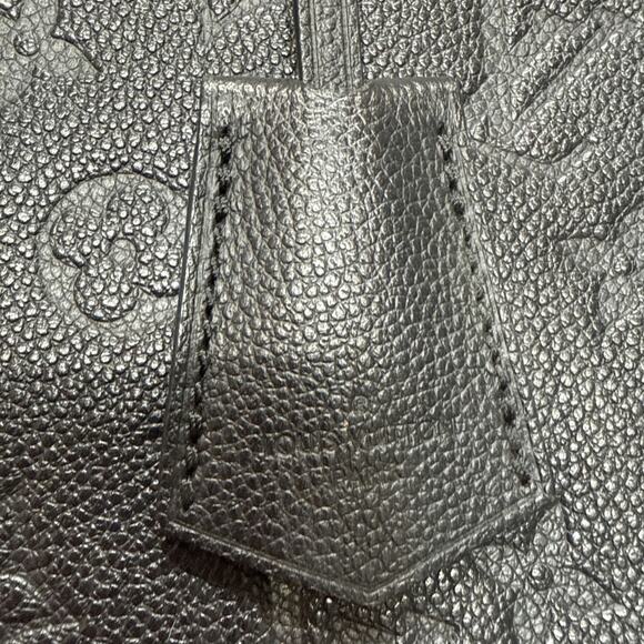 Louis Vuitton Empreinte Leather Pont Neuf MM - Picture 7 of 9